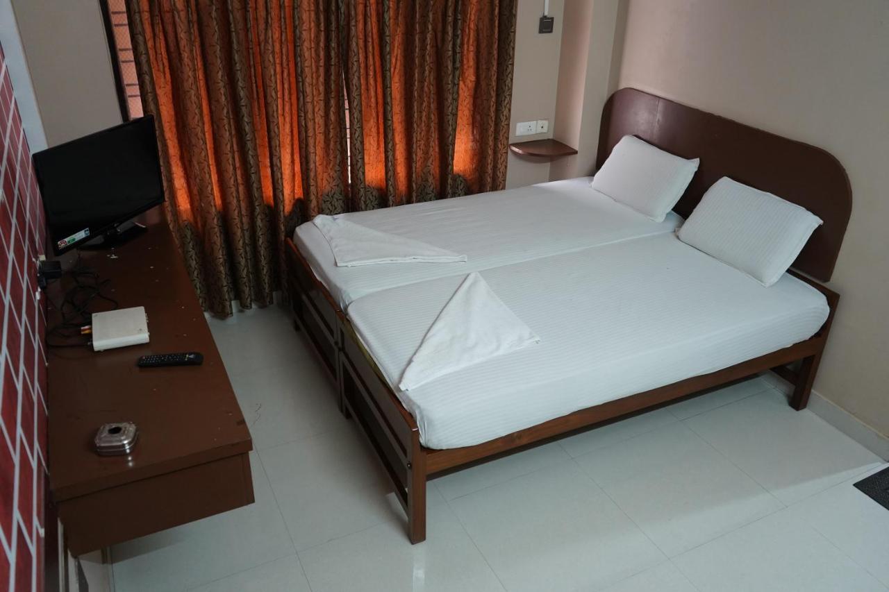 Sangeetha Tourist Home Thiruvananthapuram Exteriör bild