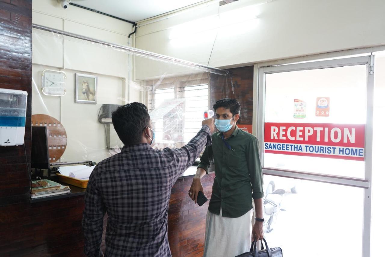 Sangeetha Tourist Home Thiruvananthapuram Exteriör bild