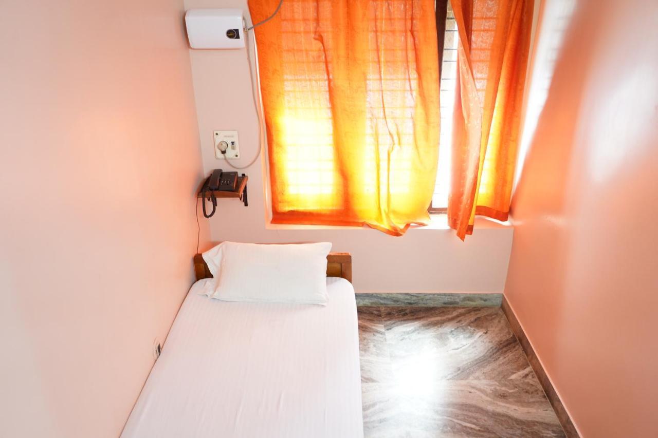 Sangeetha Tourist Home Thiruvananthapuram Exteriör bild
